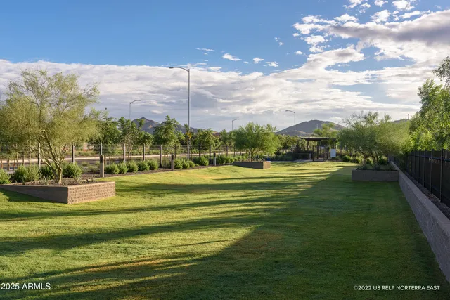 $799,900 | 2142 West Hide Trail, Phoenix, AZ 85085