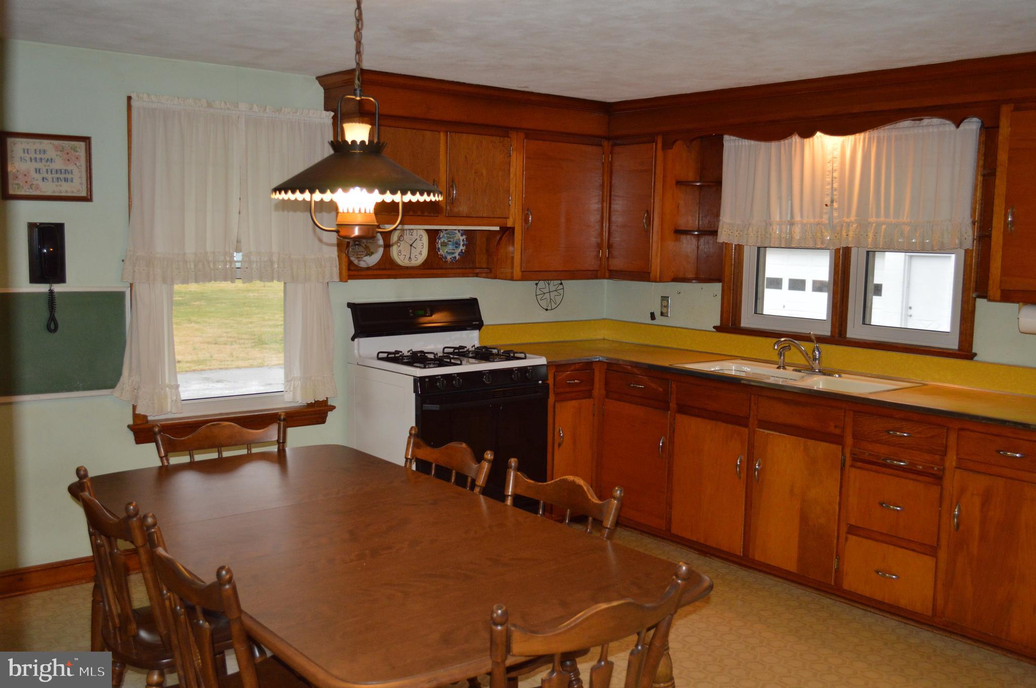 279 Barnsley Road Oxford, PA 19363 - Photo 2 of 19 Eat In Kitchen