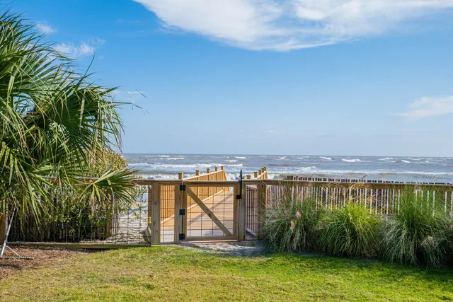$9,650,000 | 112 Ocean Boulevard, Isle of Palms, SC 29451