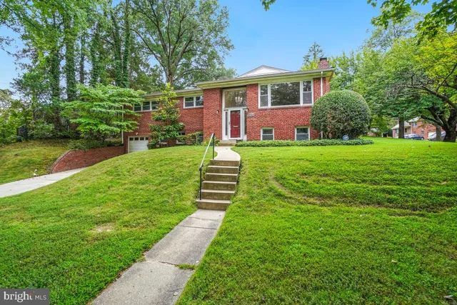 $1,079,000 | 9016 Levelle Drive, Chevy Chase, MD 20815