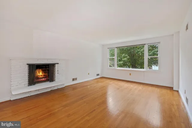 $1,079,000 | 9016 Levelle Drive, Chevy Chase, MD 20815