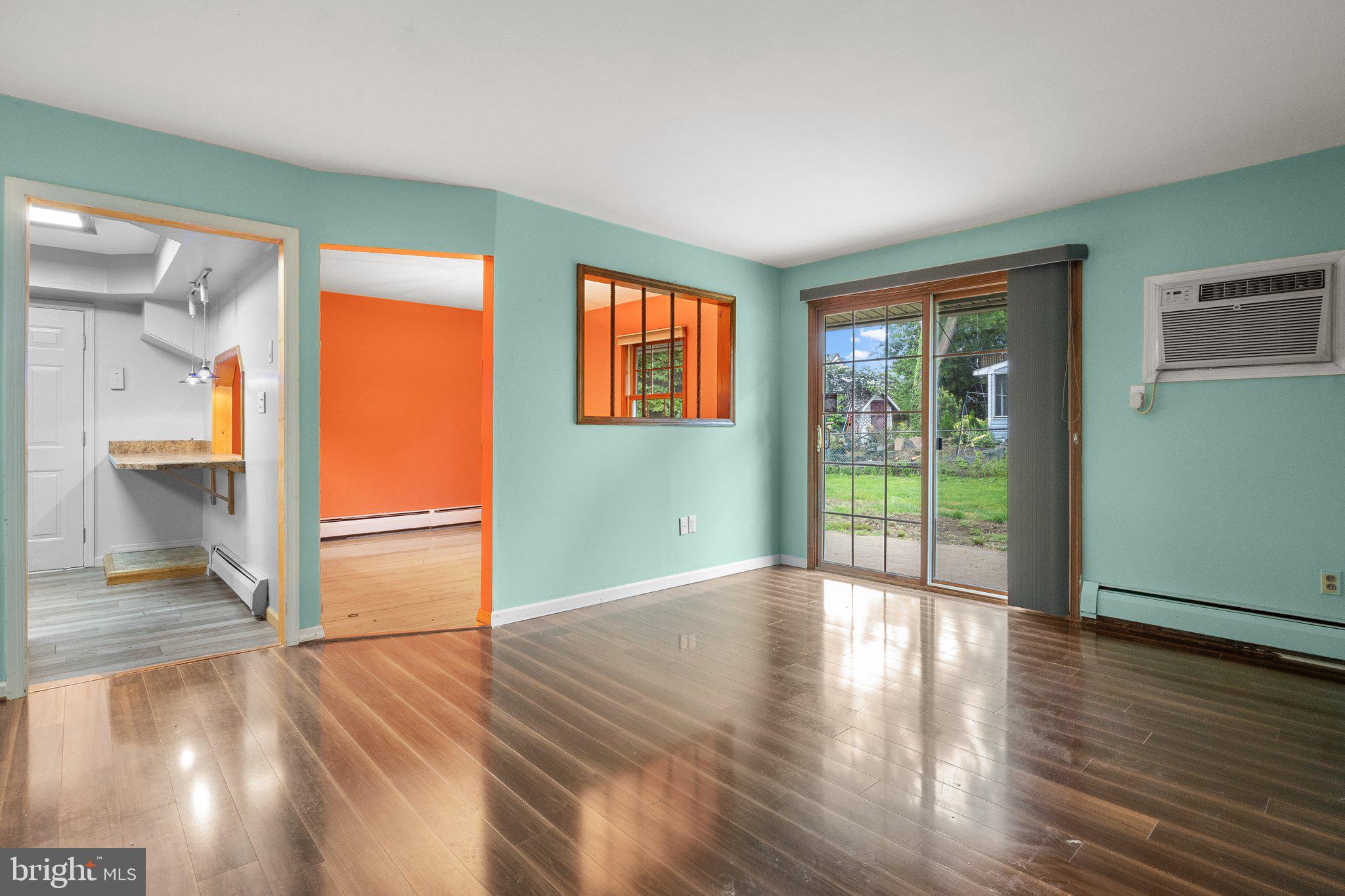 33 Hilltop Road Levittown, PA 19056 - Photo 7 of 24 Living Room