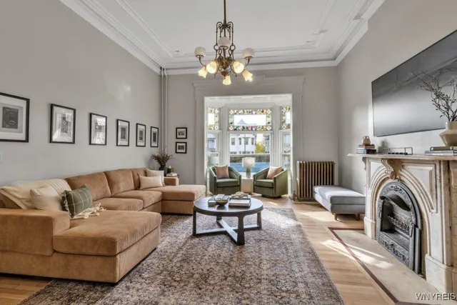 $2,750 | 617 Niagara Street, Unit 1, Buffalo, NY 14201