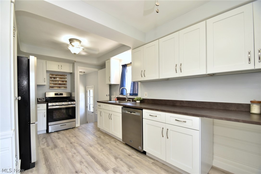 4198 Okalona Road Cleveland, OH 44121 - Photo 12 of 40
