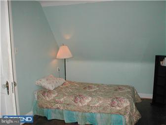 31 Dutton Mill Road Aston, PA 19014 - Photo 8 of 12 Bedroom 2