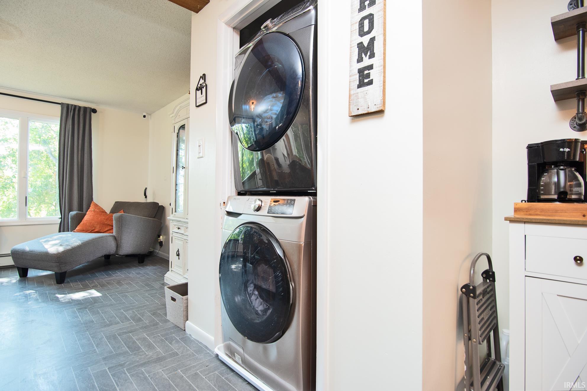 11818 North Roanoke Road Roanoke, IN 46783 - Photo 16 of 31