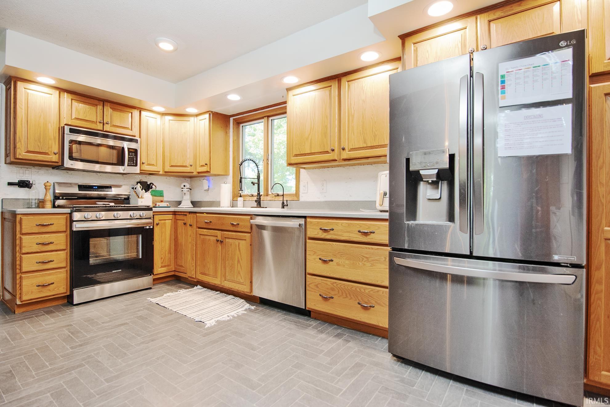 11818 North Roanoke Road Roanoke, IN 46783 - Photo 18 of 31