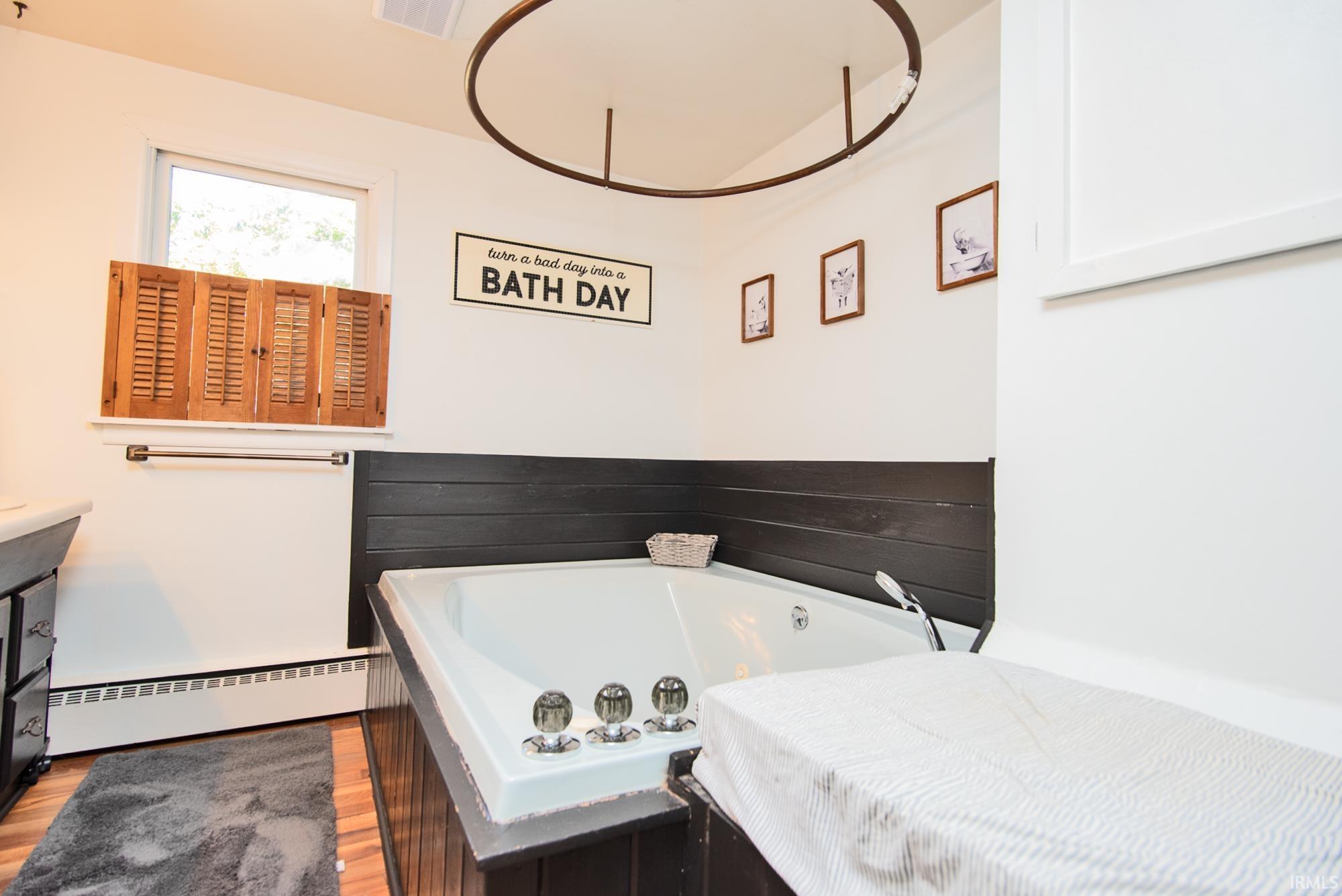 11818 North Roanoke Road Roanoke, IN 46783 - Photo 19 of 31