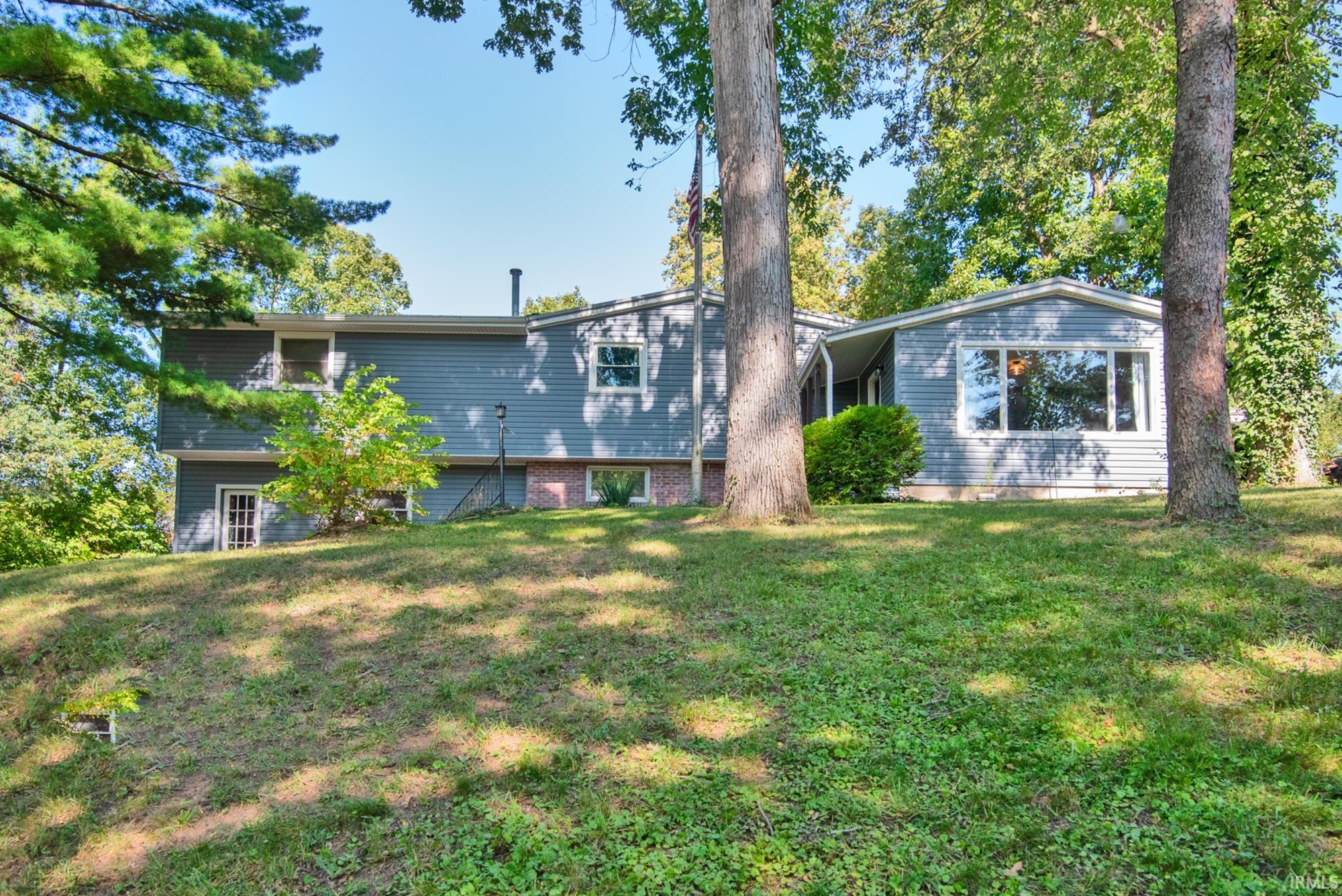 11818 North Roanoke Road Roanoke, IN 46783 - Photo 2 of 31