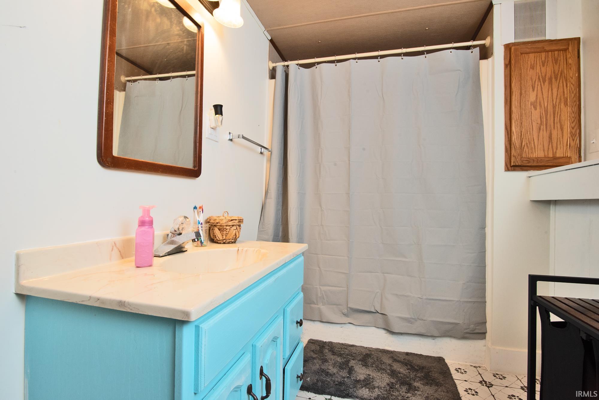 11818 North Roanoke Road Roanoke, IN 46783 - Photo 28 of 31