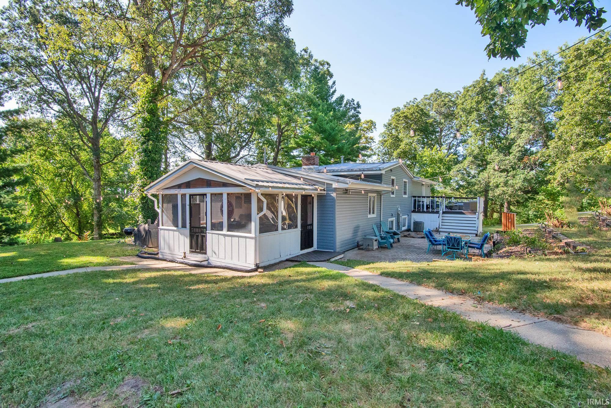 11818 North Roanoke Road Roanoke, IN 46783 - Photo 4 of 31
