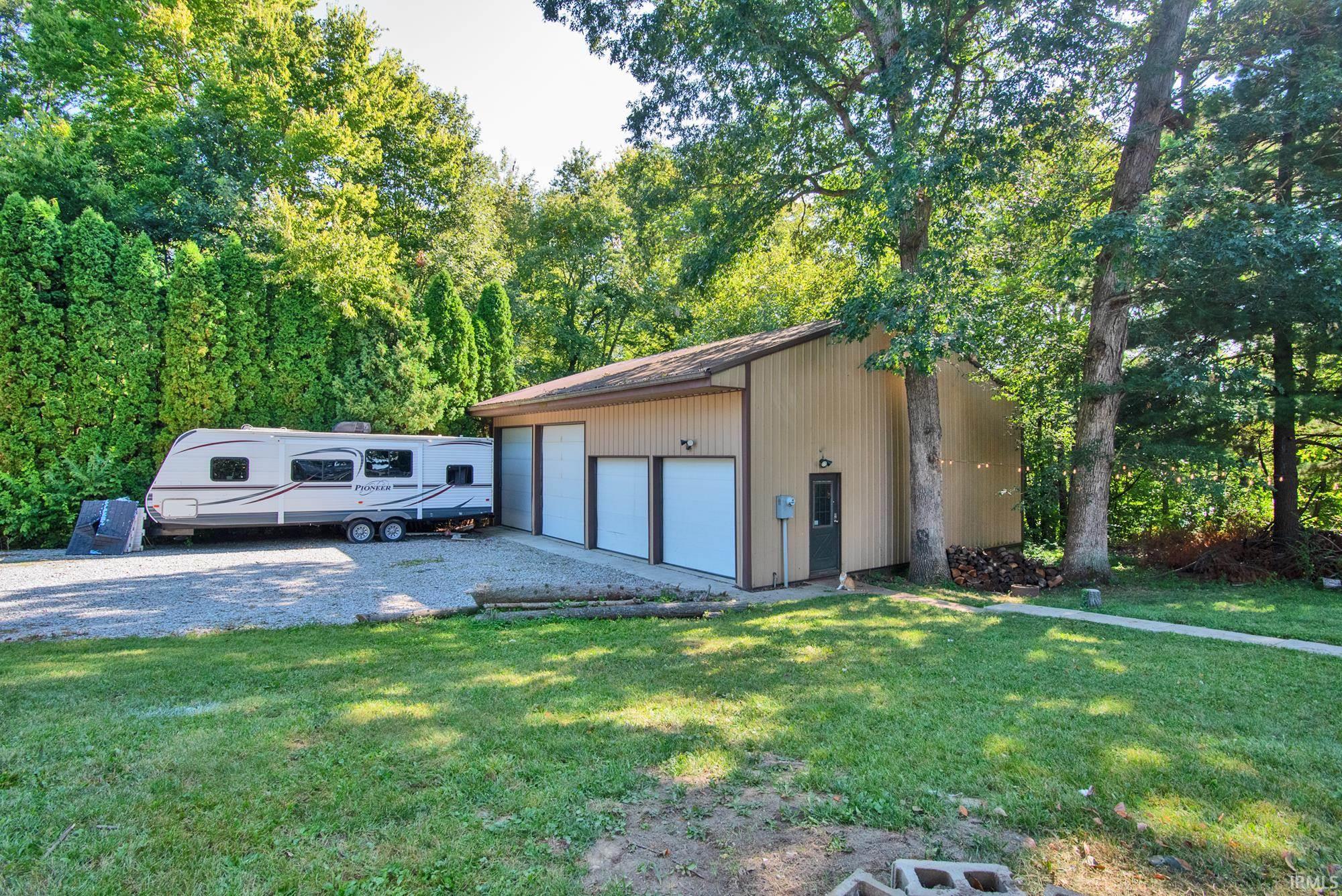 11818 North Roanoke Road Roanoke, IN 46783 - Photo 6 of 31