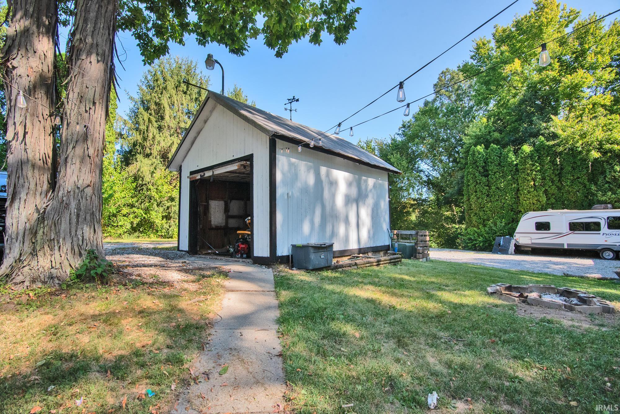 11818 North Roanoke Road Roanoke, IN 46783 - Photo 10 of 31