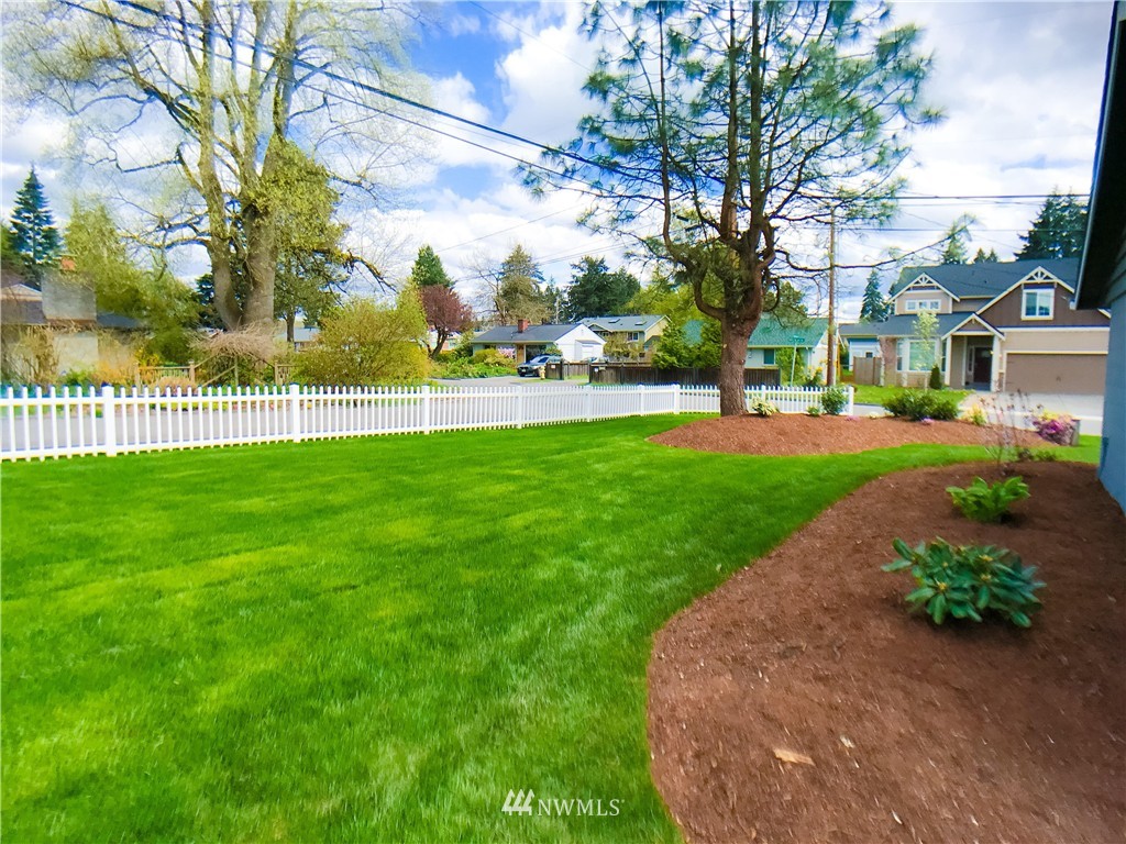 769 Queen Avenue Northeast Renton, WA 98056 - Photo 14 of 17
