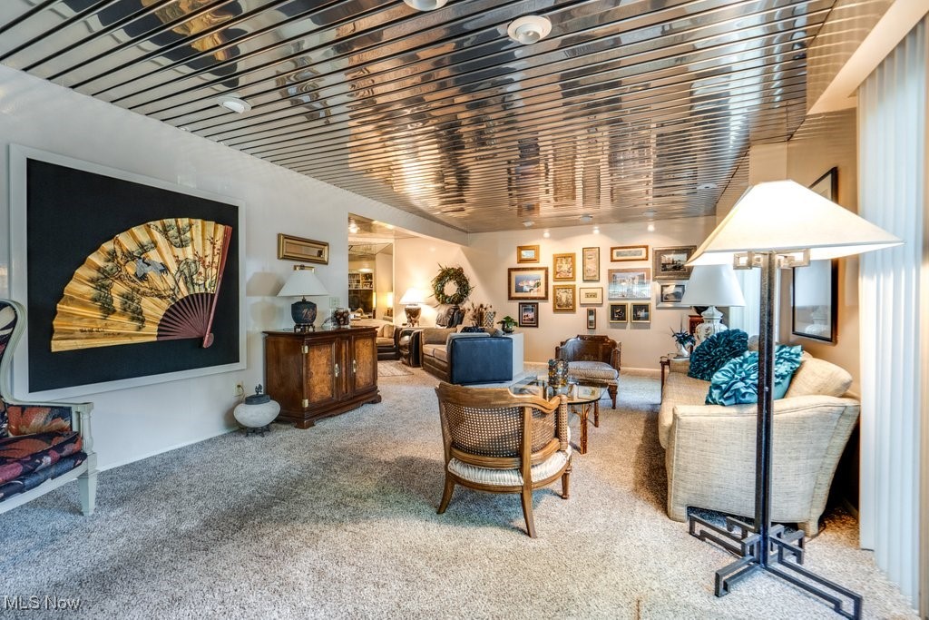 3404 South Smith Road Fairlawn, OH 44333 - Photo 11 of 37 Living area featuring carpet flooring