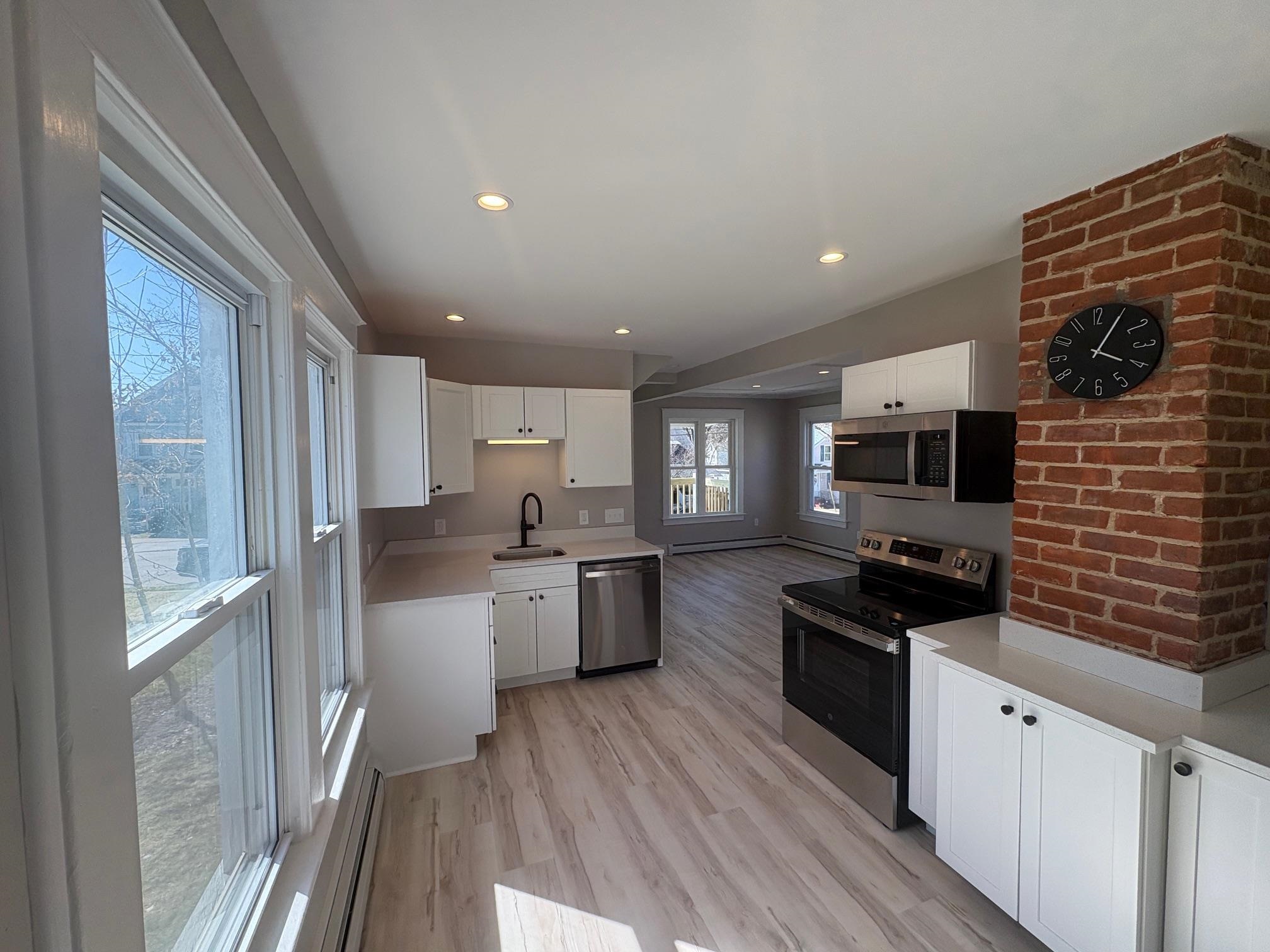 137 Oak Street Rutland, VT 05701 - Photo 6 of 20