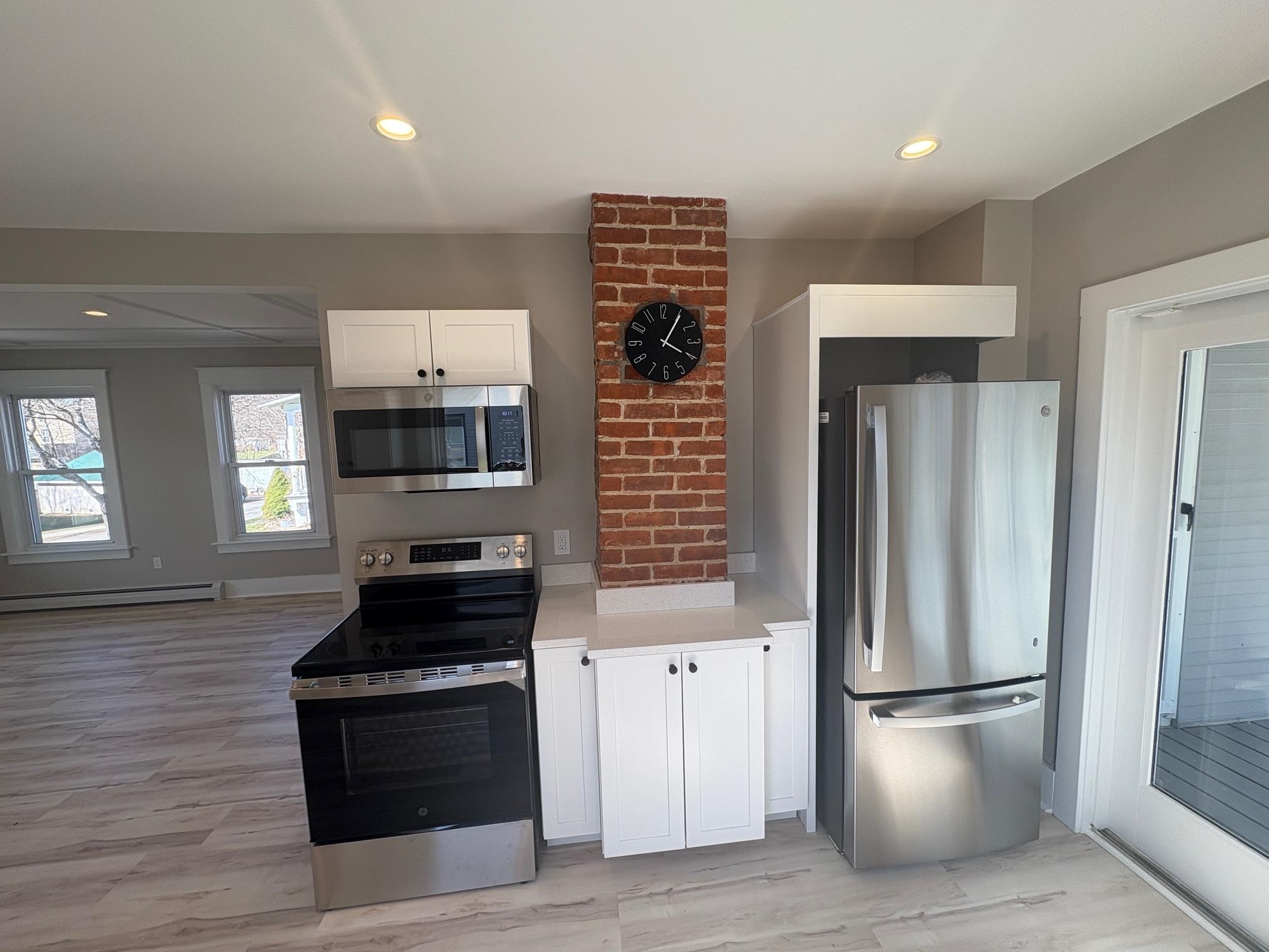137 Oak Street Rutland, VT 05701 - Photo 7 of 20