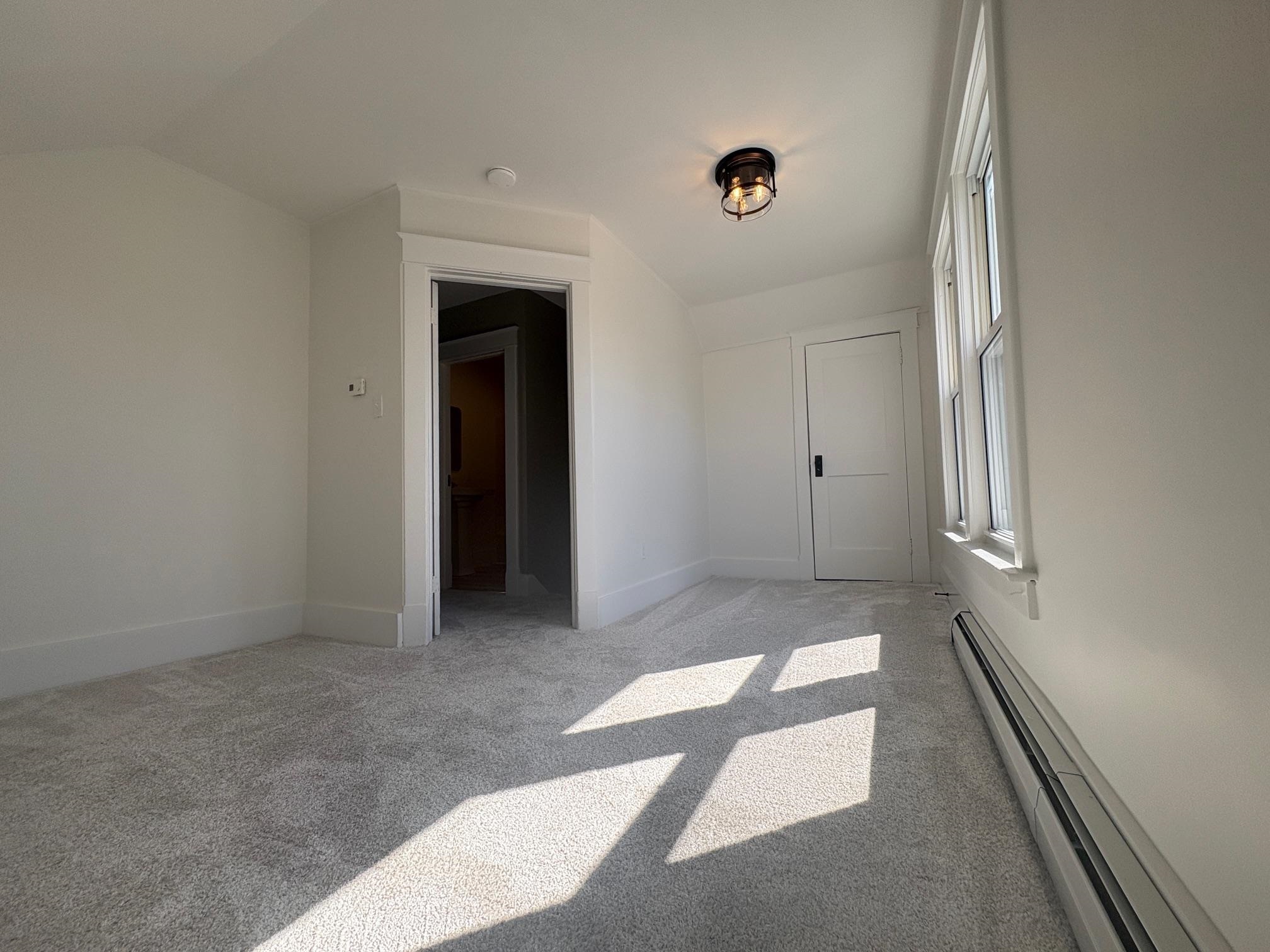 137 Oak Street Rutland, VT 05701 - Photo 10 of 20