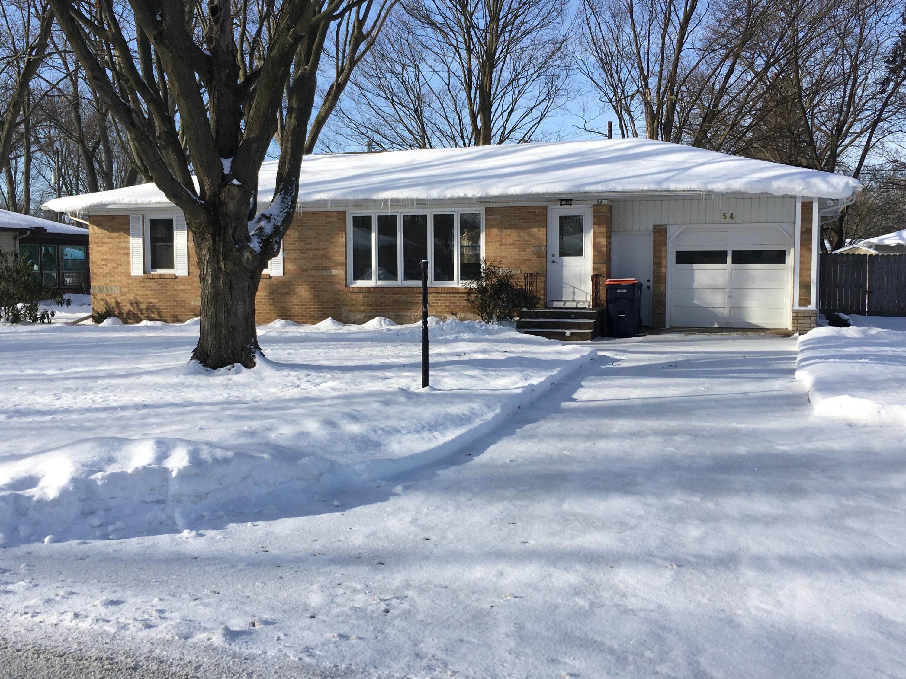 54 Lynden Road Holland, MI 49423 - Photo 4 of 34 Front4