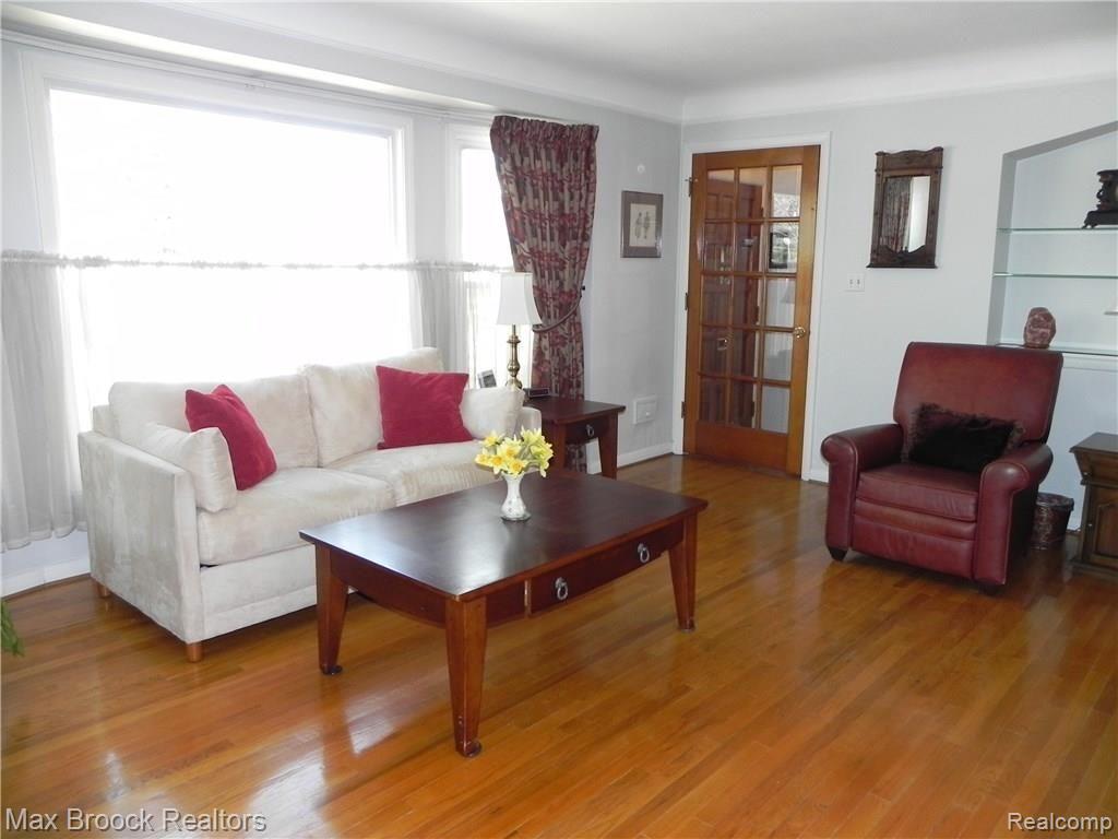 4021 Amherst Road Royal Oak, MI 48073 - Photo 11 of 34
