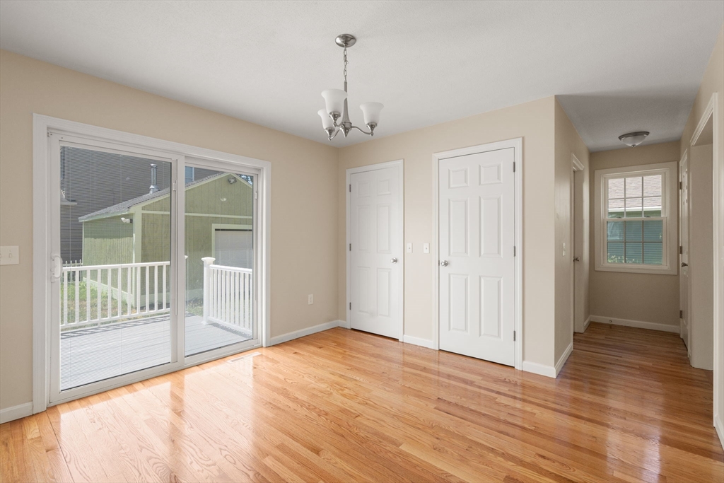 63 Hope Street Springfield, MA 01119 - Photo 11 of 36