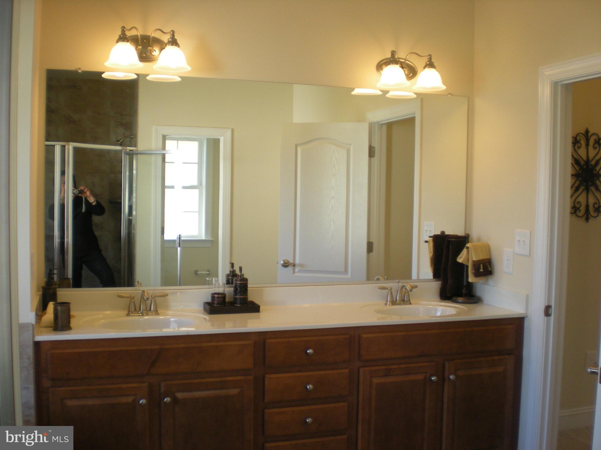 4169 Bell Ridge Court Chantilly, VA 20151 - Photo 12 of 15 Bath
