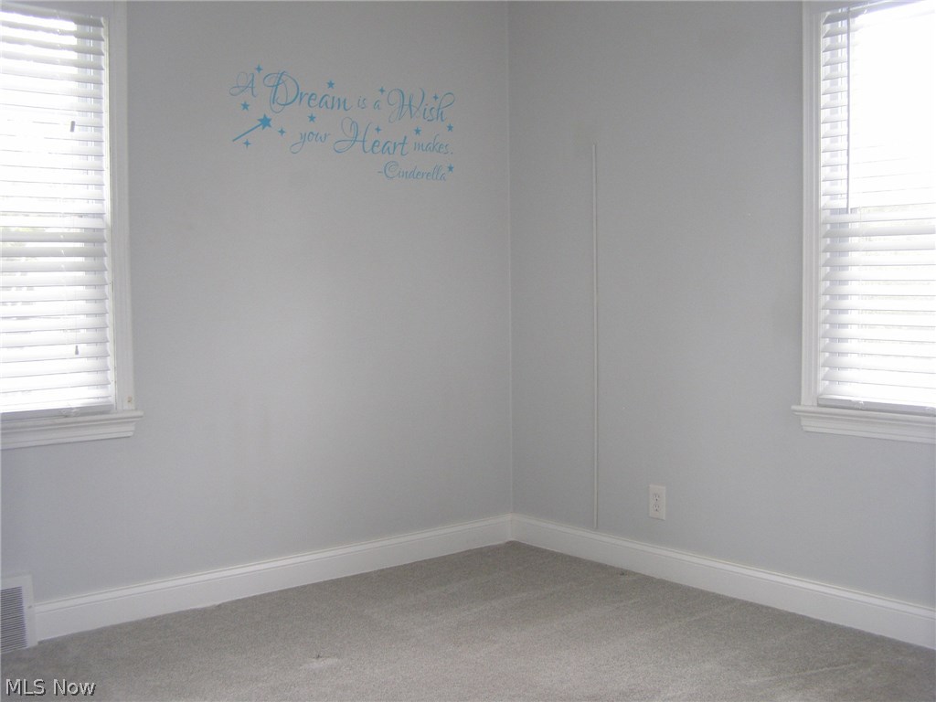 5120 Eastover Road Cleveland, OH 44124 - Photo 9 of 29 Gallery Image 9