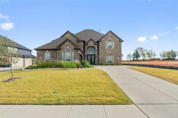 $770,000 | 704 South Hidden Lks Drive, DeSoto, TX 75115