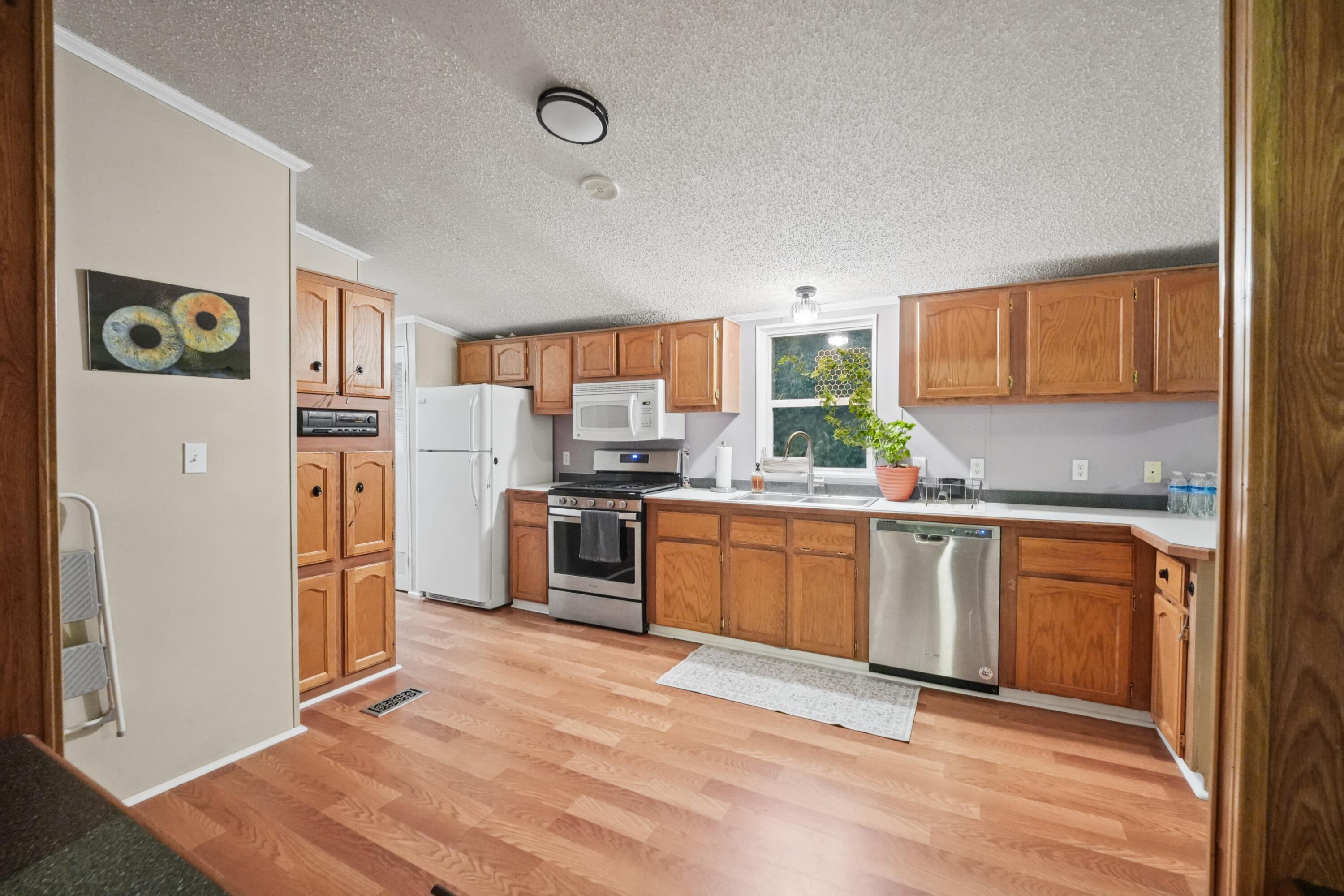 5200 North Burning Bush Road Columbia, MO 65202 - Photo 7 of 22 Gallery Image 7
