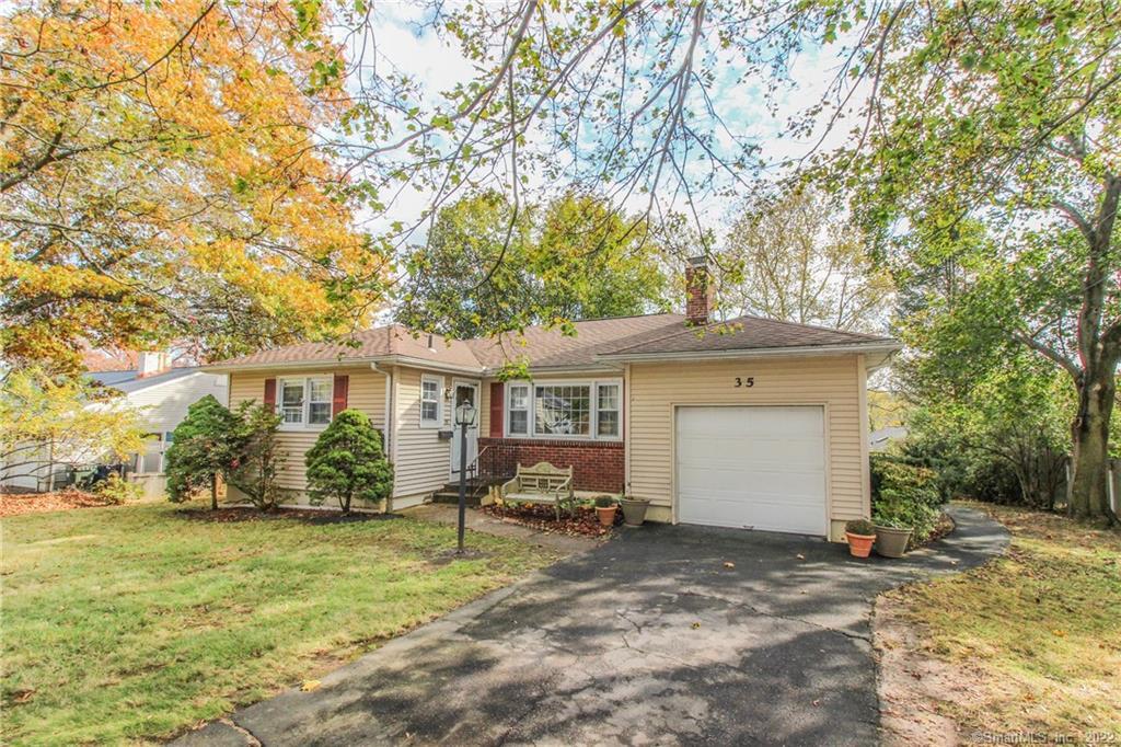 35 Oak Ridge Gate Danbury, CT 06810 - Photo 1 of 1 Gallery Image 1
