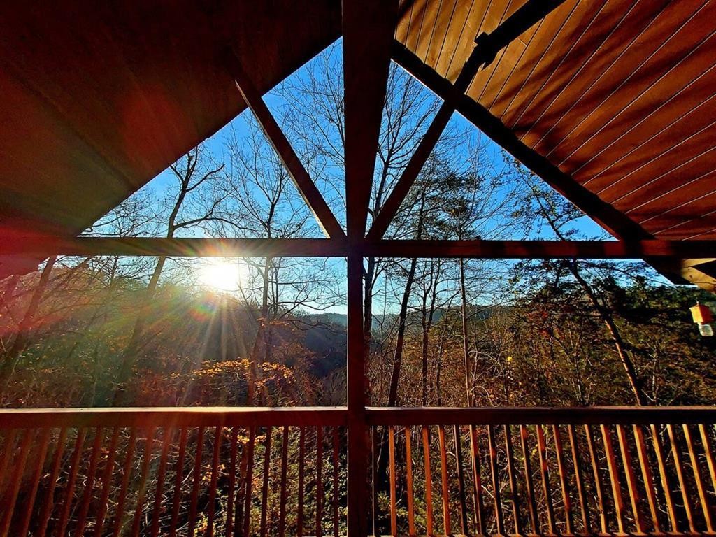 4159 Spring Creek Way Sevierville, TN 37876 - Photo 2 of 32 Gallery Image 2