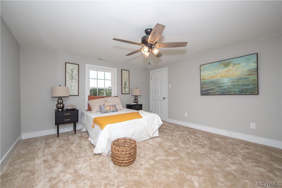11611 Beach Road Chesterfield, VA 23838 - Photo 17 of 34 a living room with furniture