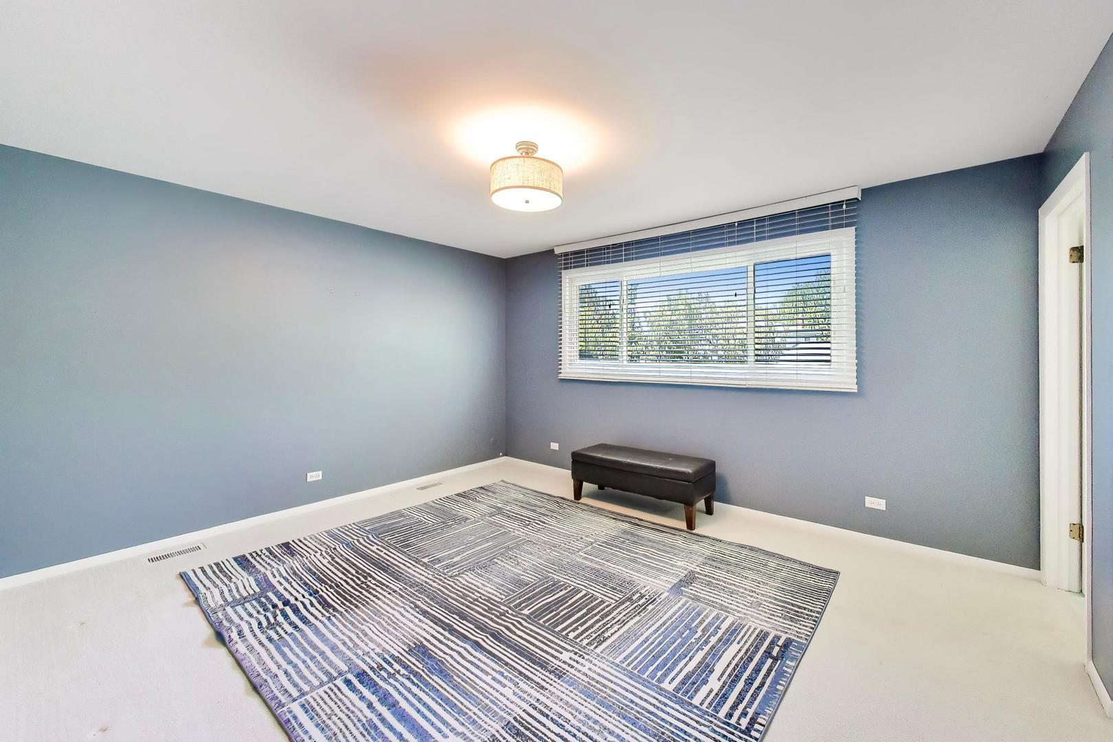 1832 Smith Road Northbrook, IL 60062 - Photo 8 of 22 Gallery Image 8