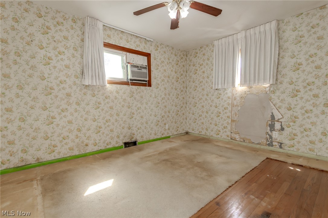 1562 Empire Road Wickliffe, OH 44092 - Photo 11 of 24