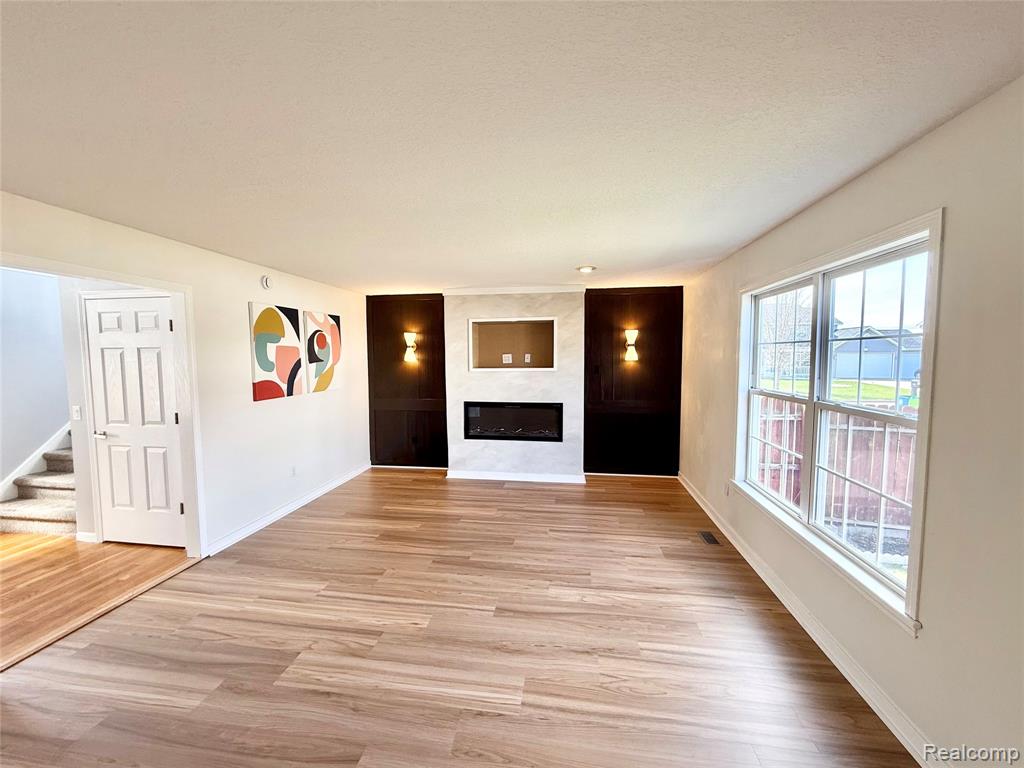 6320 Ruidoso Drive Saginaw, MI 48603 - Photo 2 of 33