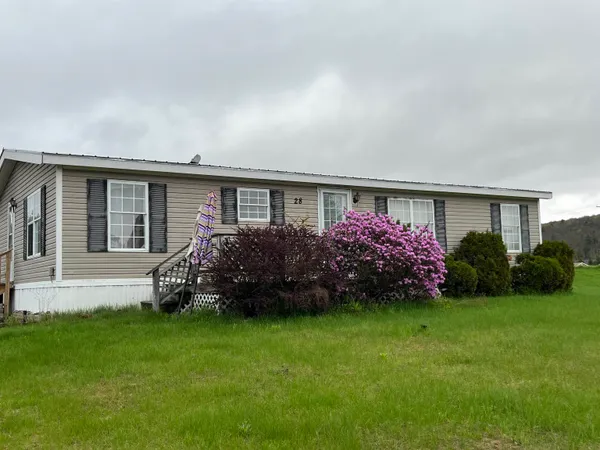 $215,000 | 28 Mudget Drive, Hyde Park, VT 05655