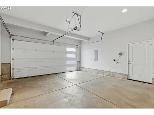 a view of backyard of house