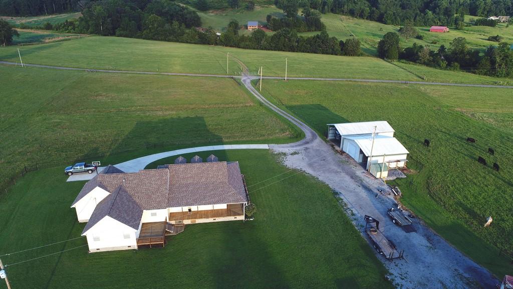 295 CALICO Road Decatur, TN 37322 - Photo 3 of 36 Calico Rd (11)