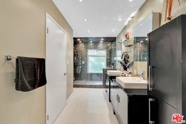 $7,895 | 13563 Contour Drive, Sherman Oaks, CA 91423