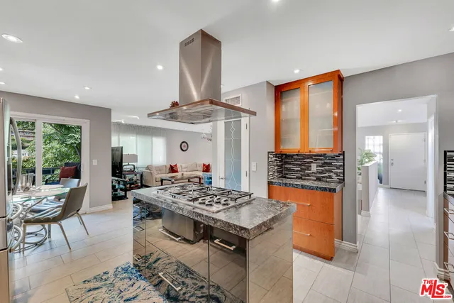 $7,895 | 13563 Contour Drive, Sherman Oaks, CA 91423