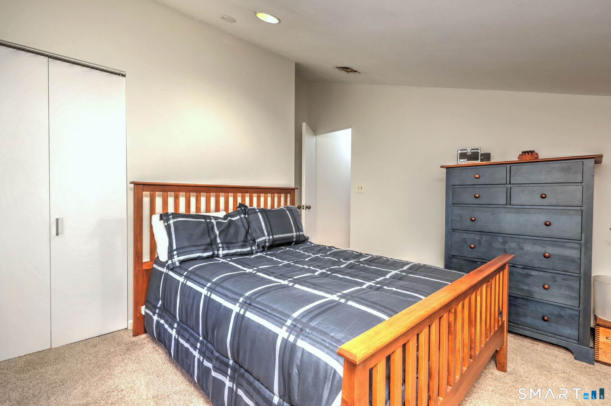 151 Cheshire Road Bethany, CT 06524 - Photo 35 of 40