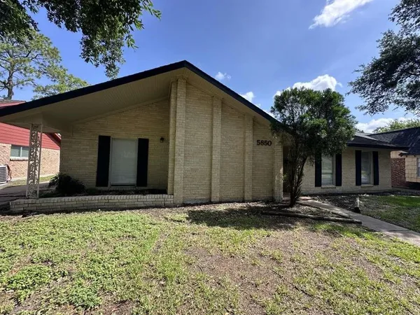 $2,895 | 5850 Paisley Street, Houston, TX 77096