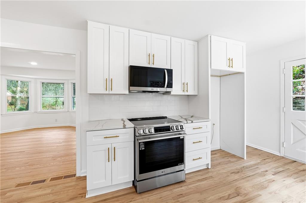 2520 Overlook Way Northeast Atlanta, GA 30345 - Photo 11 of 25