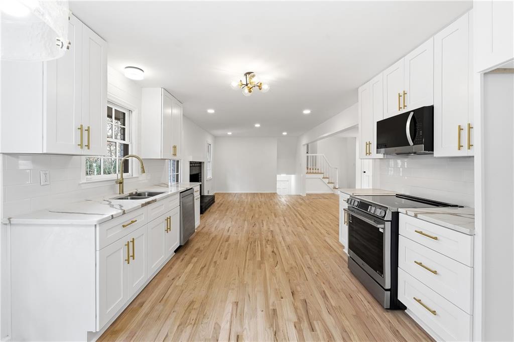 2520 Overlook Way Northeast Atlanta, GA 30345 - Photo 13 of 25