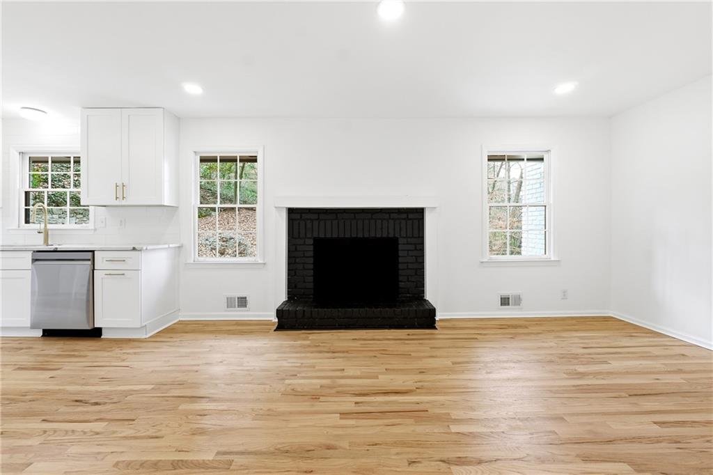 2520 Overlook Way Northeast Atlanta, GA 30345 - Photo 9 of 25