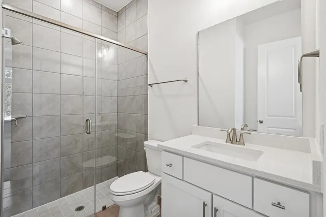 $640,000 | 9710 Falling Leaf Drive, Missouri City, TX 77459