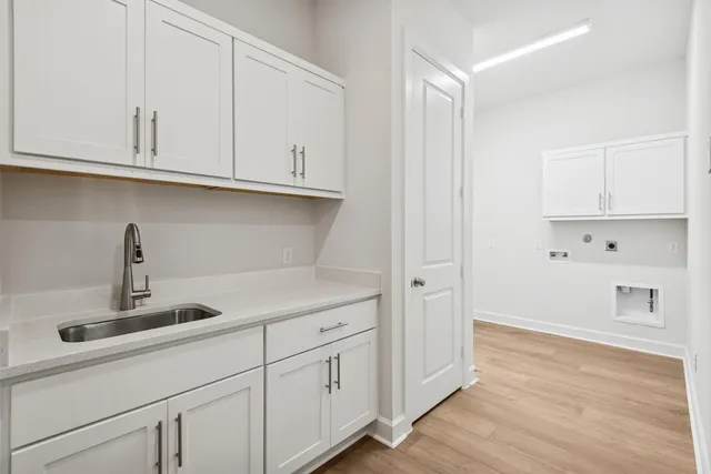 $640,000 | 9710 Falling Leaf Drive, Missouri City, TX 77459