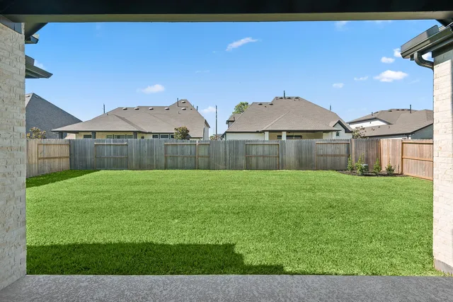 $640,000 | 9710 Falling Leaf Drive, Missouri City, TX 77459