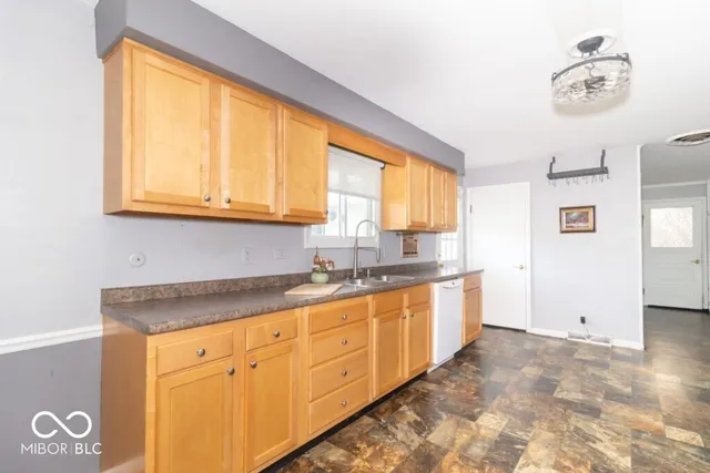 $239,900 | 732 East County Road 300 South, New Castle, IN 47362