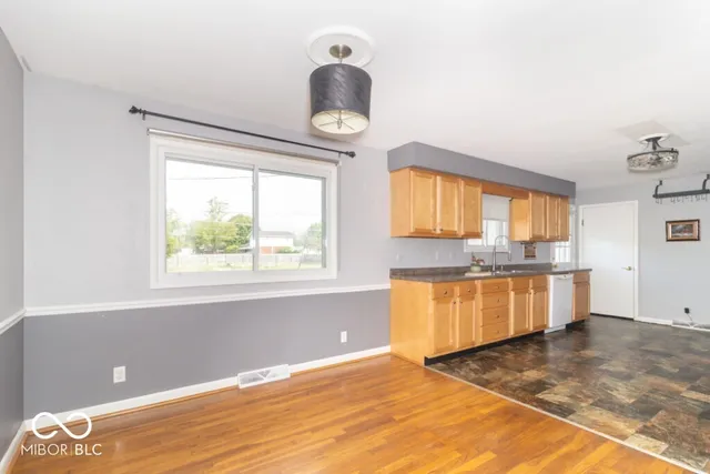 $239,900 | 732 East County Road 300 South, New Castle, IN 47362